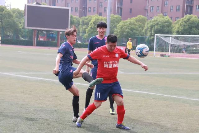 他要来了！记者：米兰正加速阿莫林的任命工作，他现在是头号热门